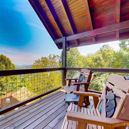 Little Black Bear Retreat Pigeon Forge Exterior photo